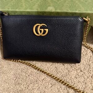 New authentic GUCCI
GG Marmont Zip leather handbag